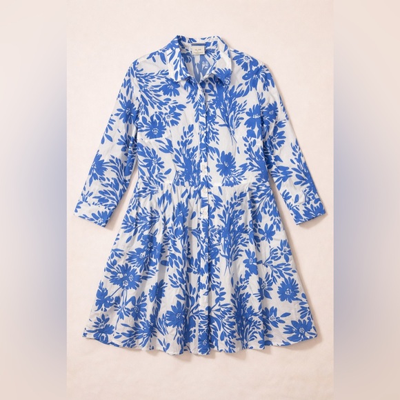 a new day Dresses & Skirts - A New Day Blue and White Floral Cotton Dress with Pockets sz M